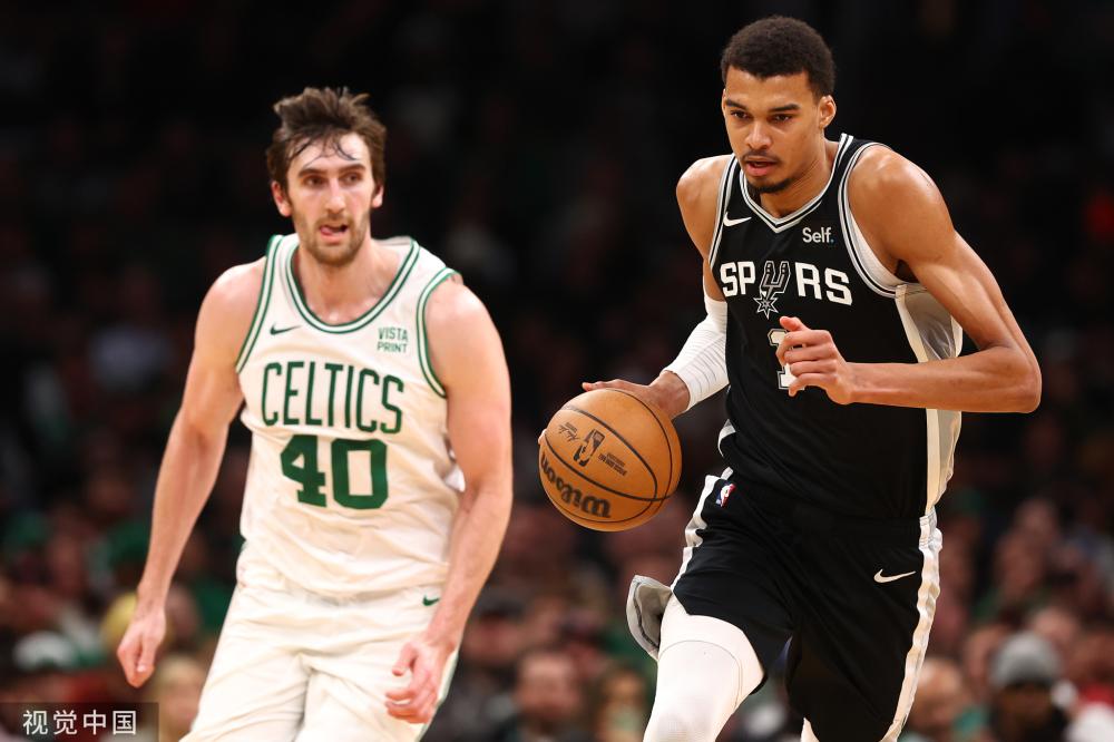 亚足联世预赛亚洲区最佳助攻候选：高准翼外脚背助攻张玉宁破门在列.