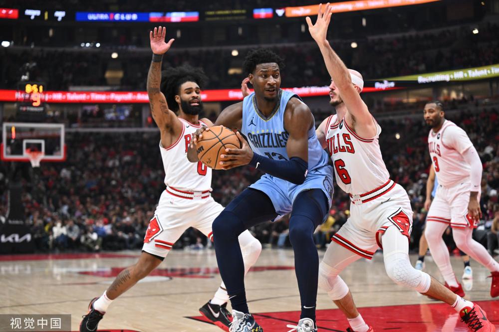 曼聯洽談拜仁球員馬茲拉維和德裏赫特 已接觸伯恩利中場博格.